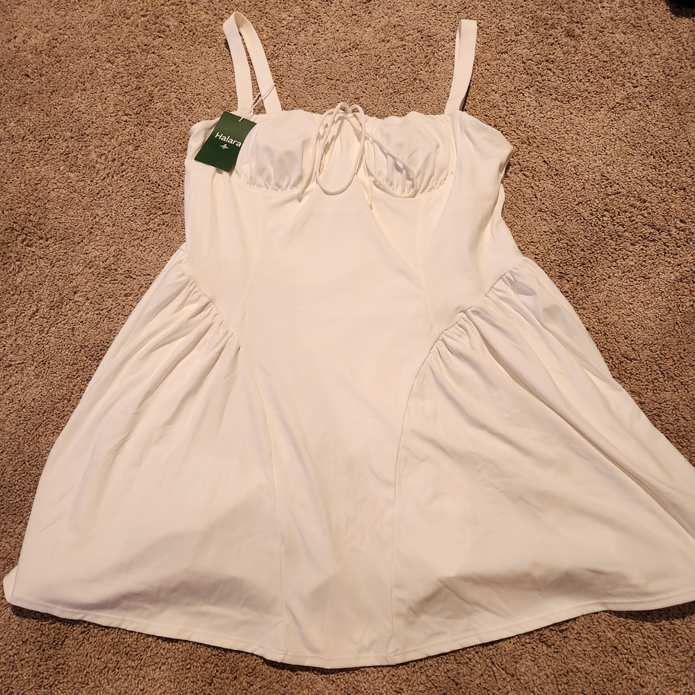 HALARA Chic White Dress